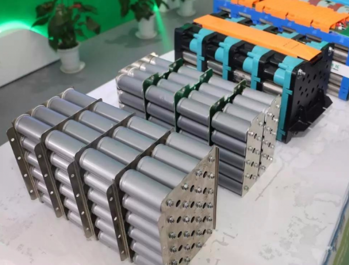 ultime notizie sull'azienda Le batterie LFP hanno scatenato un'ondata di espansione  0