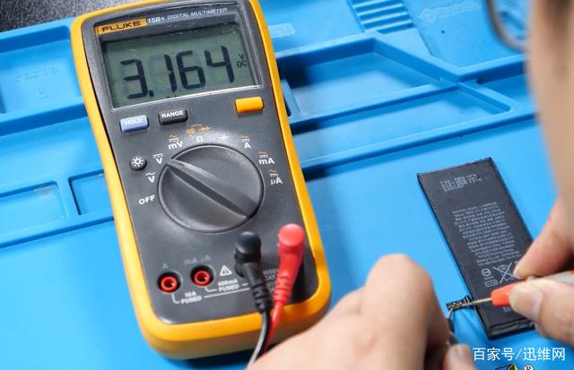 ultime notizie sull'azienda Ecco come attivare rapidamente la batteria! La batteria del telefono cellulare a lungo affamata è stata risuscitata con successo  4